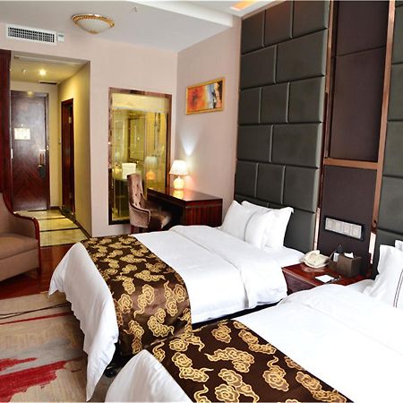 Lavande Hotel Wuhan Railway Station Екстериор снимка