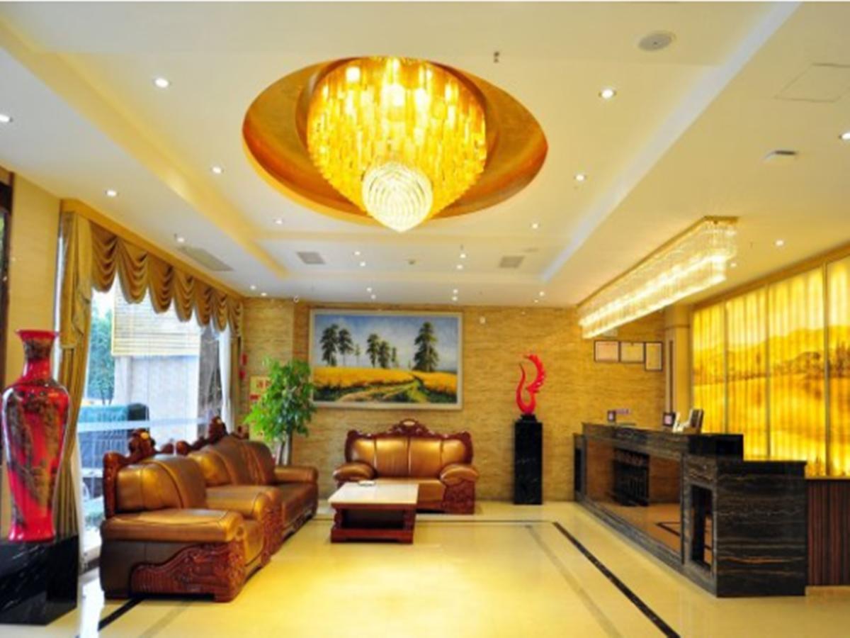 Lavande Hotel Wuhan Railway Station Екстериор снимка