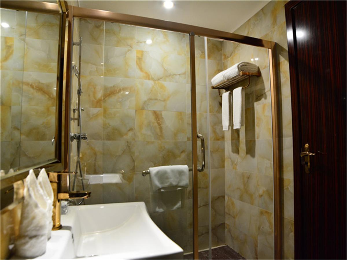 Lavande Hotel Wuhan Railway Station Екстериор снимка