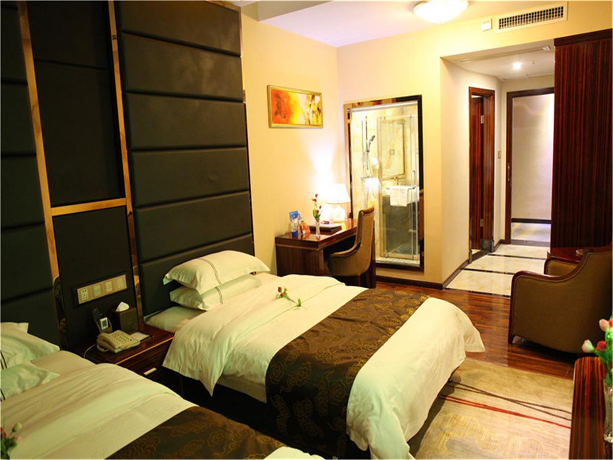 Lavande Hotel Wuhan Railway Station Екстериор снимка