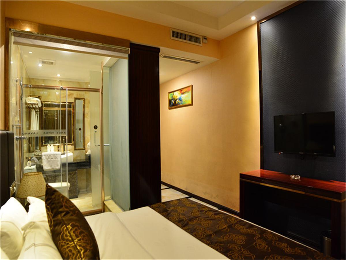 Lavande Hotel Wuhan Railway Station Екстериор снимка